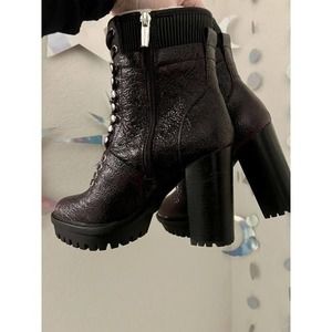VINCE CAMUTO Ermania Leather Boots US 8